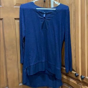 V neck 3/4 sleeve tee